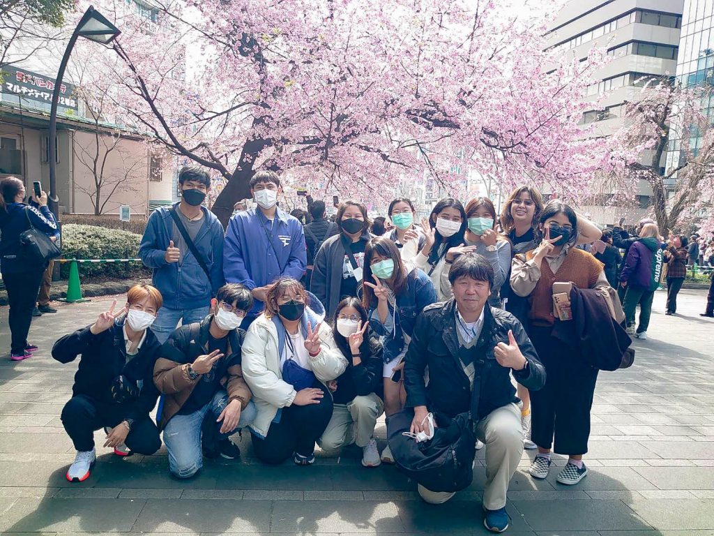 Veterinary students visit Japan