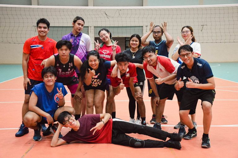Sports clubs and cheerleaders Akkhararajakumari College of Veterinary Medicine Student Club organized the AVC GAME activity.