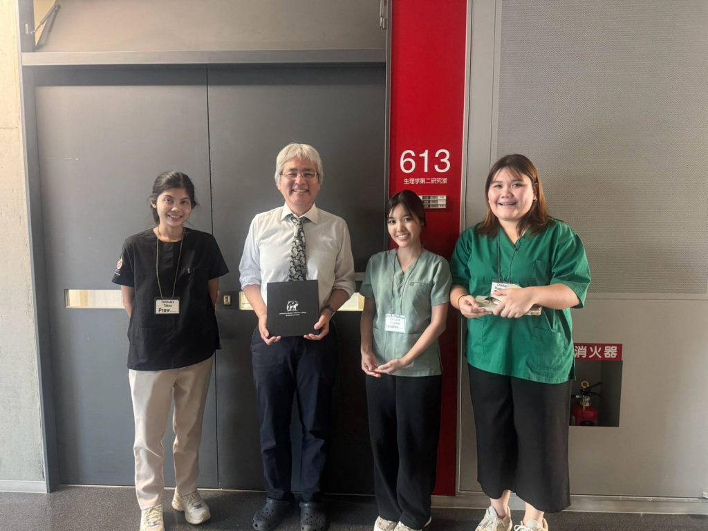 Eleven sixth-year veterinary students from Walailak University joined a study visit to Azabu University, Japan, gaining clinical experience at the Small Animal Teaching Hospital and strengthening international academic collaboration.