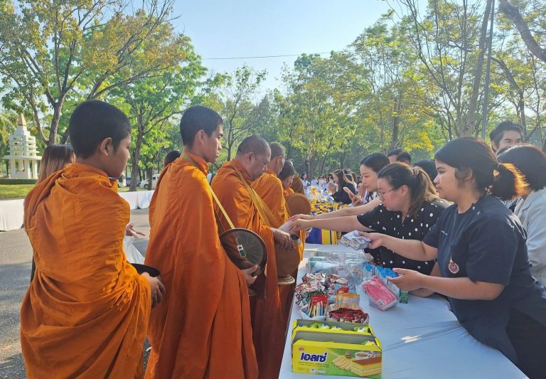 Veterinary College Joins Alms-Giving and Ceremony Marking Walailak University’s 34th Anniversary